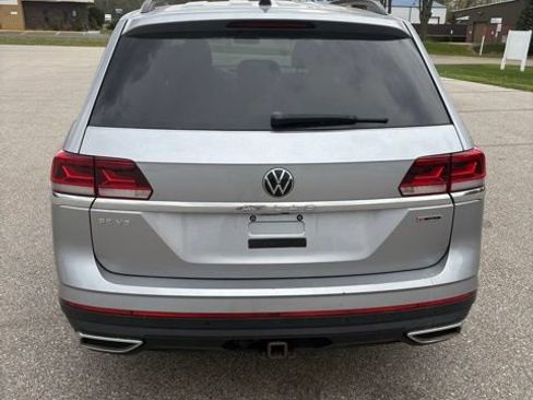 Used 2021 Volkswagen Atlas SE w/ Towing Package AWD/4WD image 5
