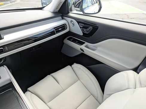 New 2026 Lincoln Aviator Reserve AWD/4WD image 19