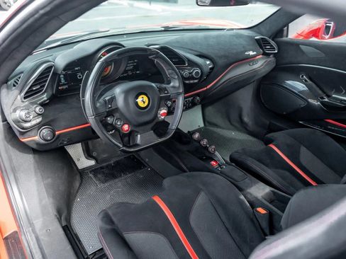 Used 2019 Ferrari 488 Pista Coupe RWD image 15