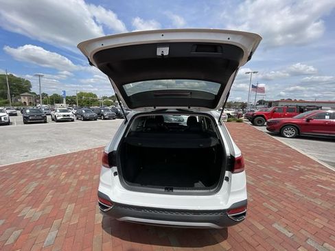 Used 2022 Volkswagen Taos SE FWD image 32