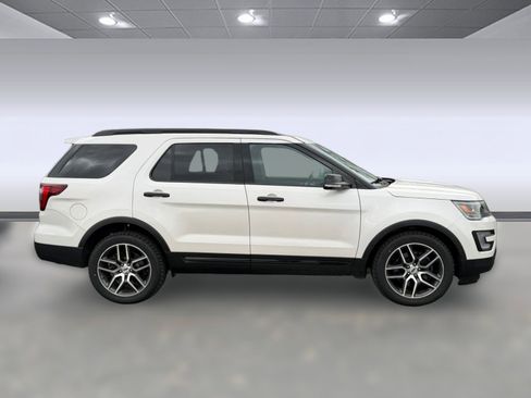 Used 2017 Ford Explorer Sport image 6