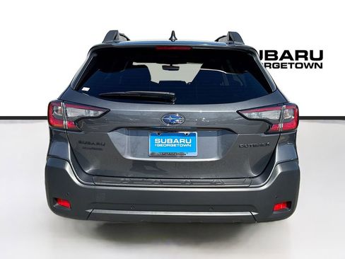 Certified 2025 Subaru Outback Onyx Edition image 8