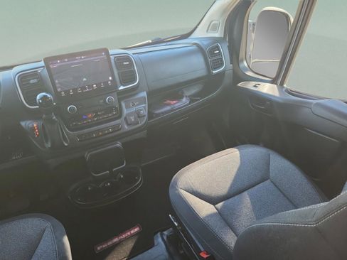 Used 2023 RAM ProMaster 2500 w/ Driver Convenience Group image 10