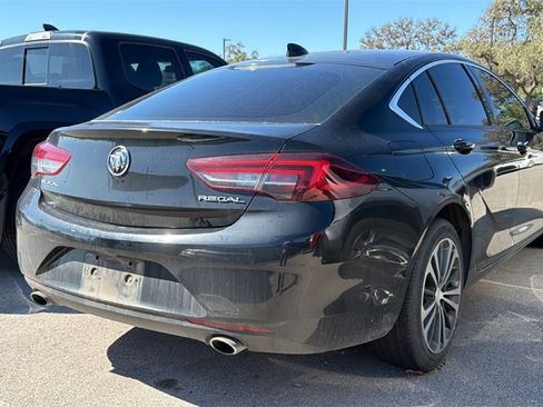 Used 2018 Buick Regal Essence image 4