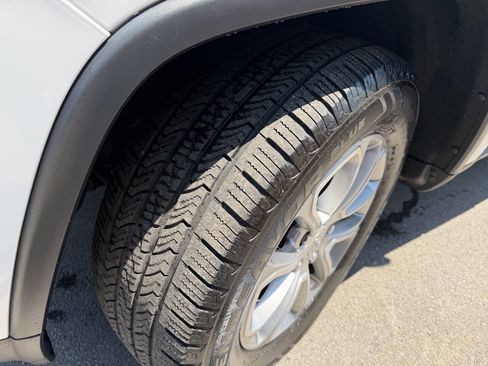 Used 2014 Jeep Grand Cherokee Limited image 11