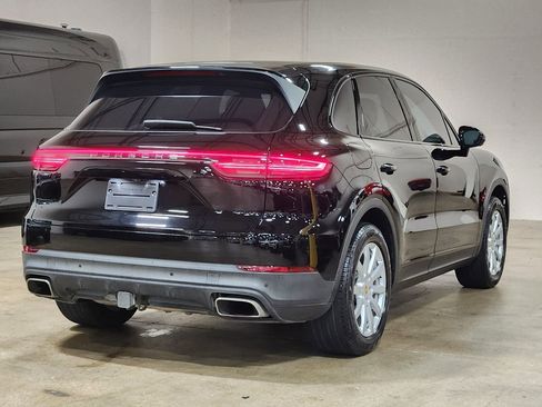 Used 2019 Porsche Cayenne image 8
