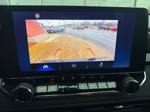 Certified 2023 Chevrolet Colorado Z71 w/ Z71 Convenience Package 2 image 24