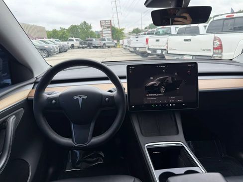 Used 2023 Tesla Model Y Long Range AWD/4WD image 12
