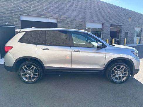 Used 2023 Honda Passport EX-L image 4