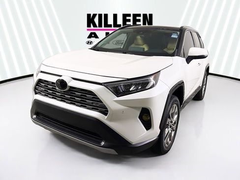 Used 2021 Toyota RAV4 Limited image 3