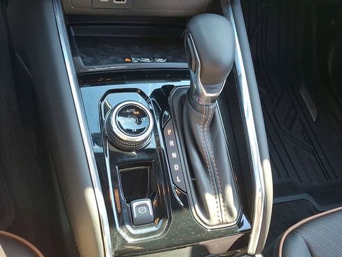 Used 2026 GMC Canyon AT4 w/ AT4 Premium Package image 17