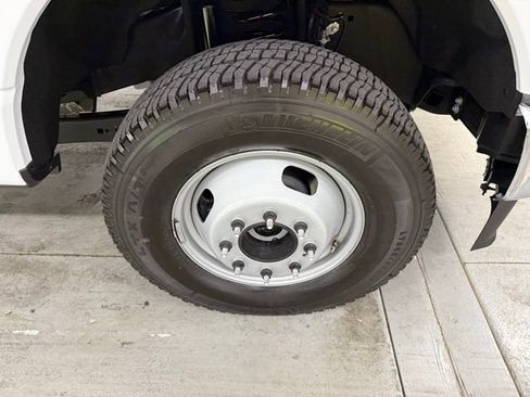 New 2026 Ford F350 XL w/ XL Chrome Package image 5