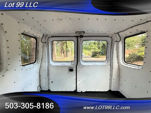 Used 2009 Ford E-350 and Econoline 350 Extended Super Duty RWD image 45