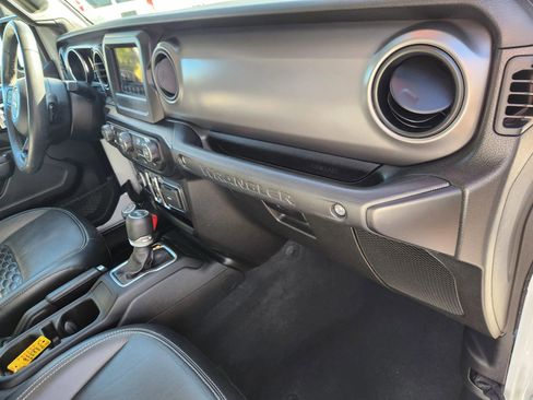 Used 2022 Jeep Wrangler Unlimited Sport image 42