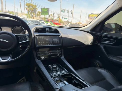 Used 2020 Jaguar F-PACE Prestige AWD/4WD image 26