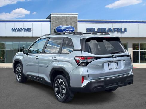 Certified 2025 Subaru Forester Premium AWD/4WD image 3