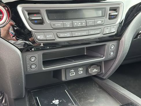 New 2026 Honda Ridgeline Black Edition image 18