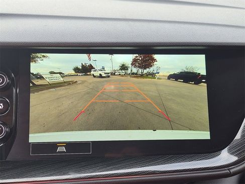 Used 2023 Buick Envision Essence image 17