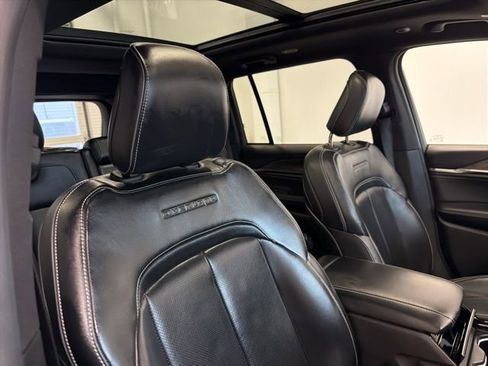 Used 2022 Jeep Grand Cherokee Overland image 43