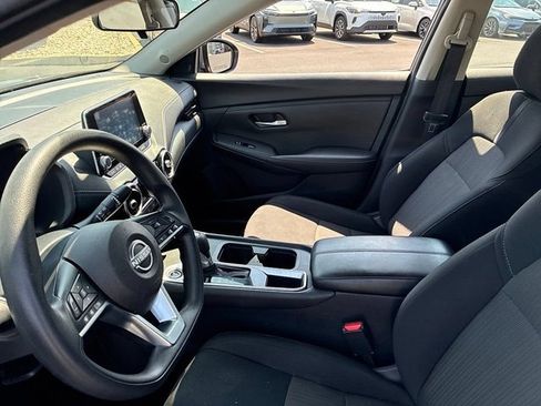 Used 2024 Nissan Sentra SV FWD image 22