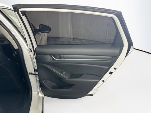 Used 2021 Honda Accord EX image 28