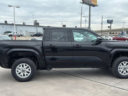 New 2026 Toyota Tacoma SR5 AWD/4WD image 9