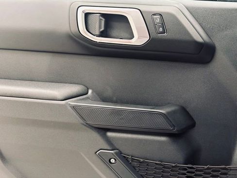 New 2025 Ford Bronco Badlands image 44