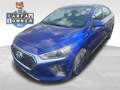 Used 2022 Hyundai Ioniq SE image 3