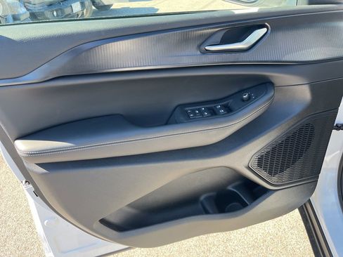 New 2025 Jeep Grand Cherokee image 18