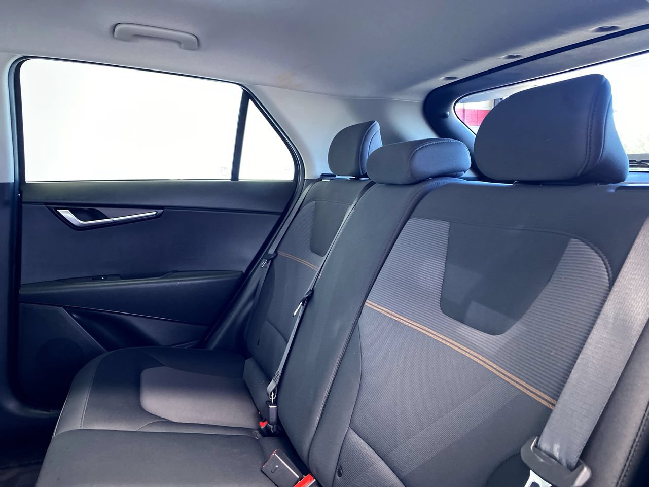 Certified 2025 Kia Niro LX FWD image 33