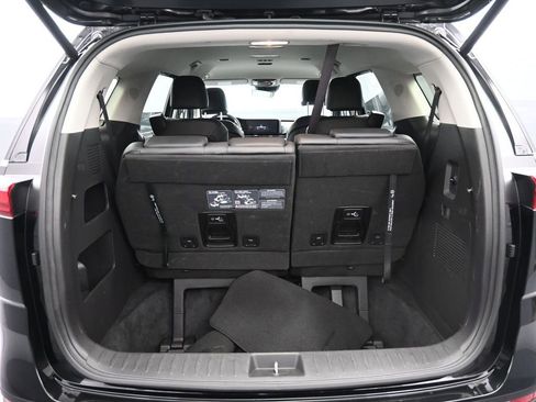 Certified 2023 Kia Carnival EX image 22