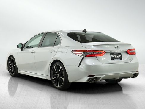 Used 2020 Toyota Camry XSE FWD image 3