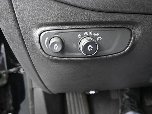 Used 2023 Chevrolet Equinox LT FWD image 20
