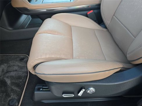 New 2026 Lincoln Navigator Black Label AWD/4WD image 21