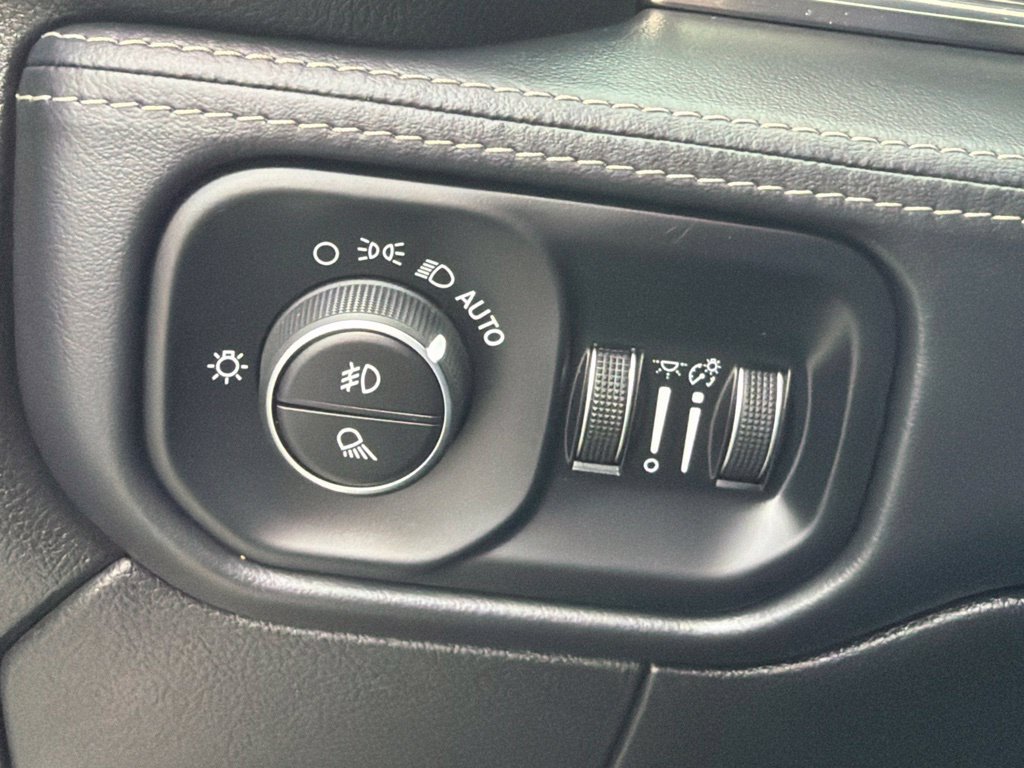 Used 2019 RAM 3500 Limited AWD/4WD image 29