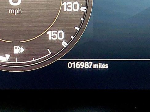 Used 2023 Land Rover Defender 110 X image 16