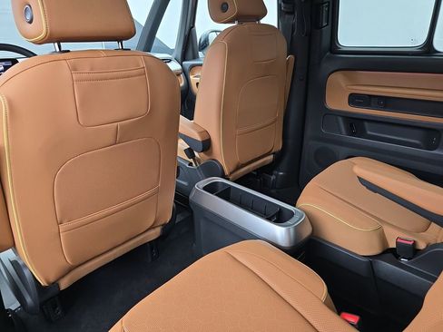 Used 2025 Volkswagen ID. Buzz Pro S Plus image 42