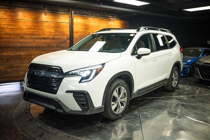 Used 2025 Subaru Ascent Premium AWD/4WD image 2