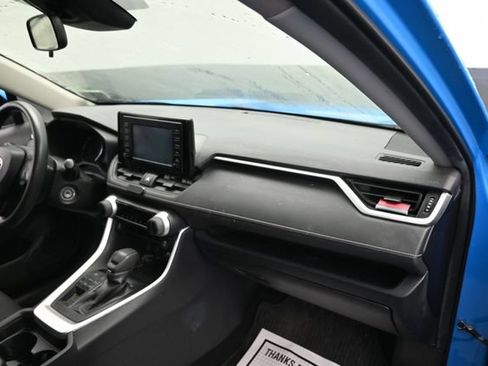 Used 2019 Toyota RAV4 LE w/ All Weather Liner Package AWD/4WD image 8