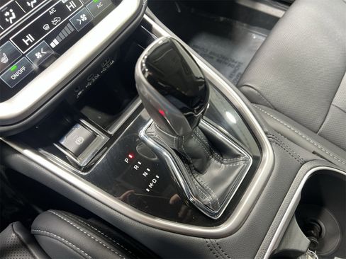 Certified 2025 Subaru Outback Limited image 20