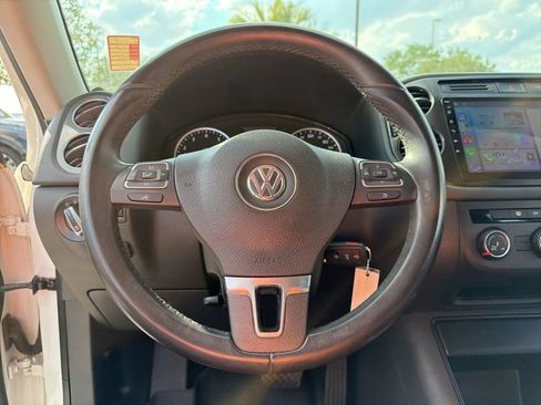Used 2013 Volkswagen Tiguan S image 18
