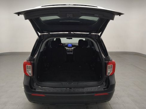 Used 2023 Ford Explorer XLT RWD image 29