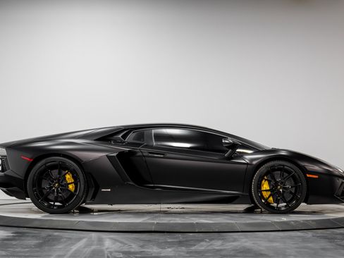 Used 2014 Lamborghini Aventador LP 700-4 image 17