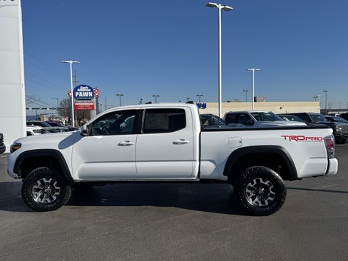 Used 2020 Toyota Tacoma TRD Off-Road image 16
