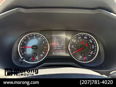 Used 2021 Toyota RAV4 LE AWD/4WD image 43
