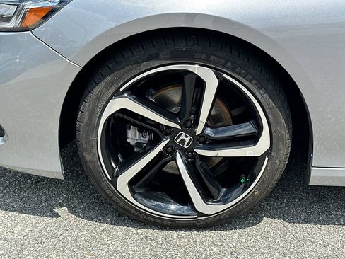 Used 2022 Honda Accord Sport image 11