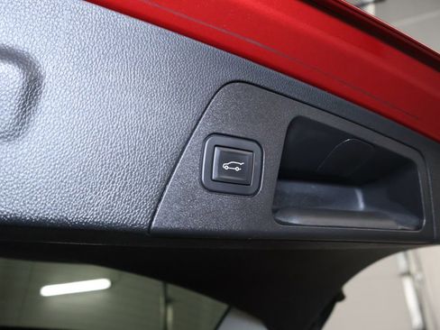 Used 2019 Buick Envision Essence image 18