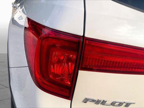 Used 2018 Honda Pilot EX-L image 29
