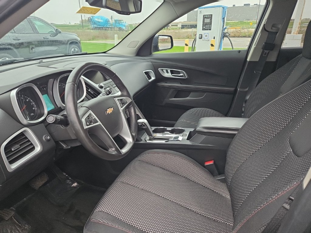 Used 2015 Chevrolet Equinox LT w/ Driver Convenience Package AWD/4WD image 11