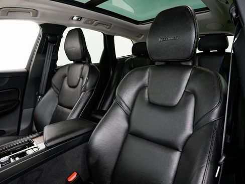 Used 2020 Volvo XC60 T6 Inscription w/ Protection Package Premier image 10